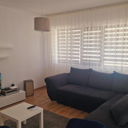 White Flat Apartment Bucharest Exterior photo
